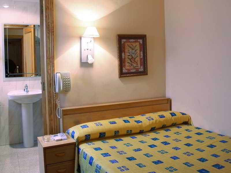 Hotel Trapemar Burjassot Esterno foto