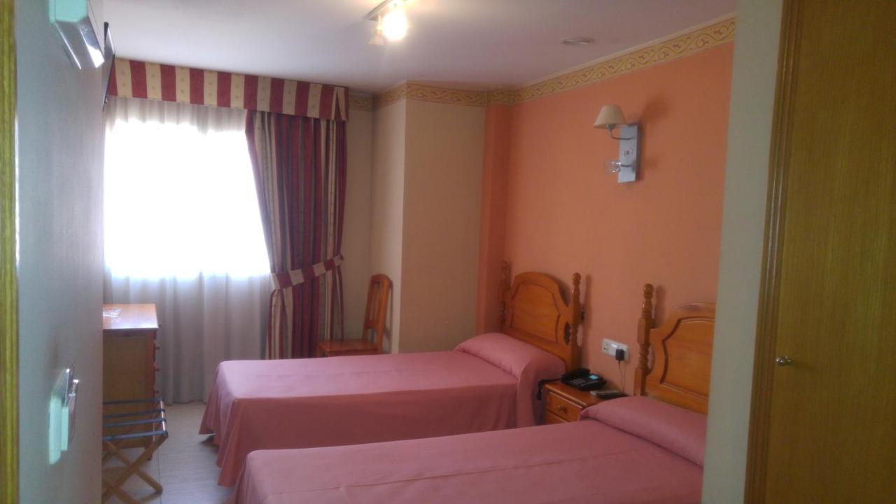 Hotel Trapemar Burjassot Esterno foto